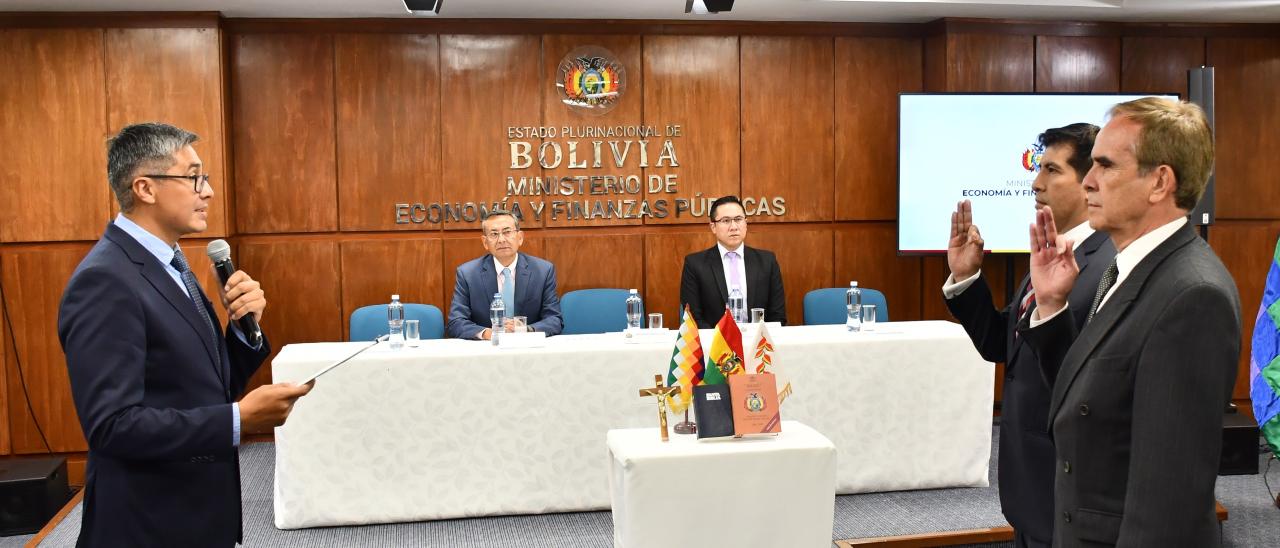 El ministro de Economía posesiona a nuevas autoridades en ASFI y la Gestora Pública Reitera el compromiso del Gobierno con la estabilidad financiera y la defensa de los aportes de los trabajadores